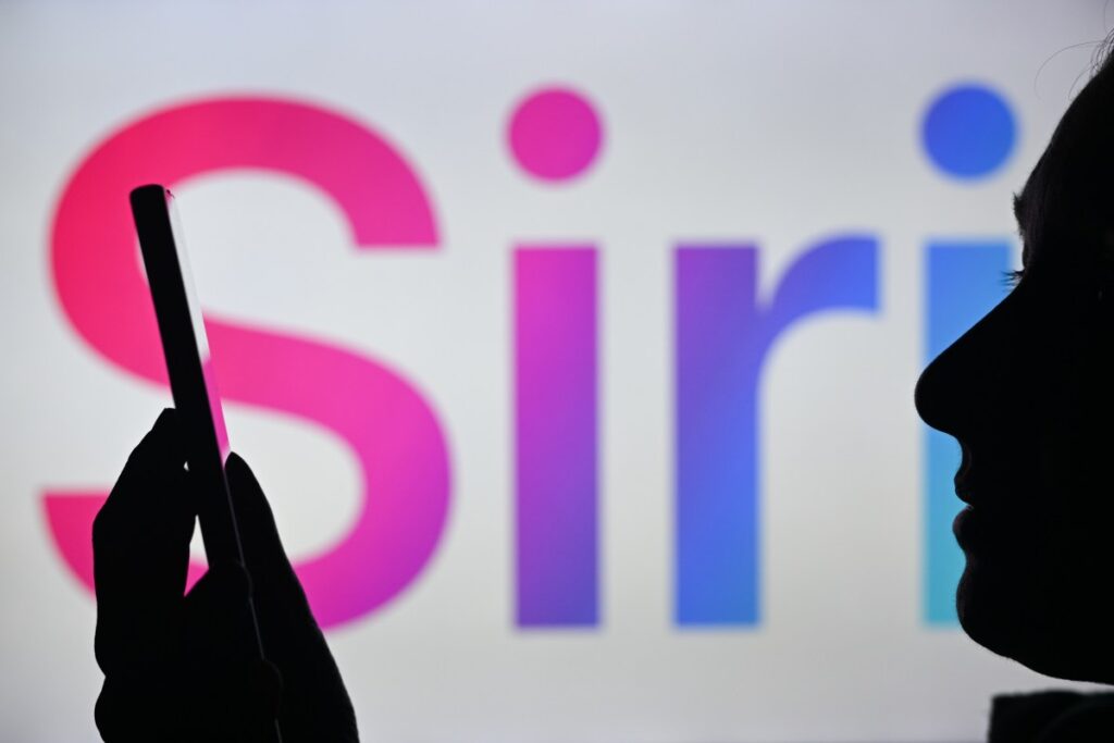 Apple’s new Siri may allow users to operate apps just using voice